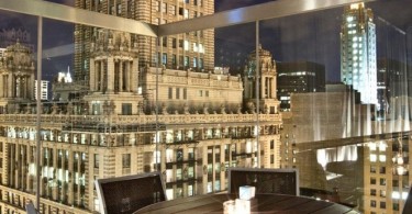Стеклянный Thewit Chicago Hotel в центре делового мегаполиса порадует вас своими номерами