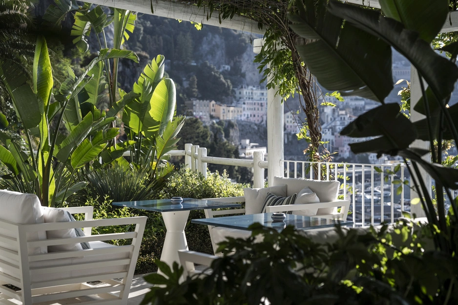 Отель Miramalfi — романтика на вершине скалы в Амальфи