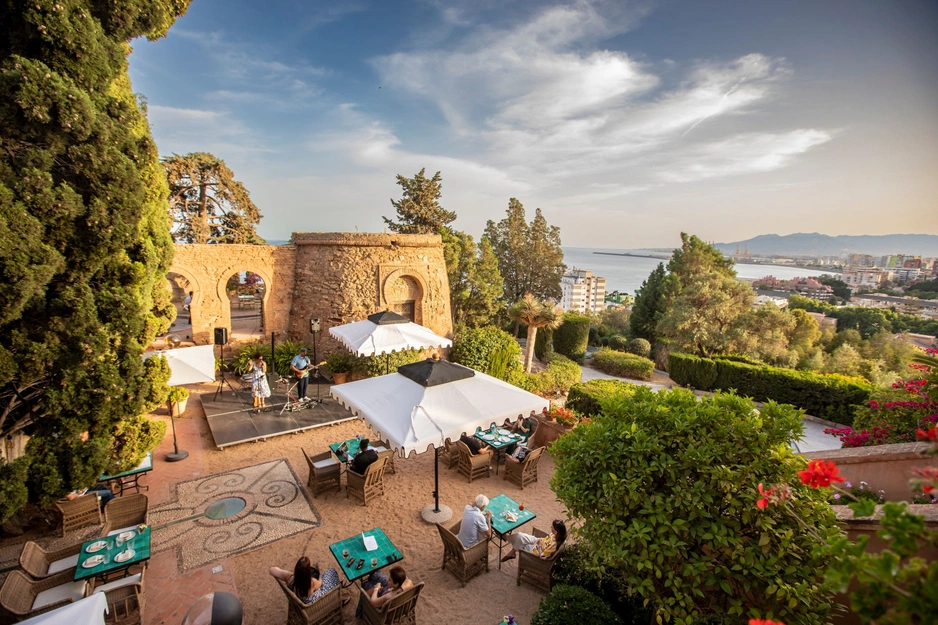 Soho Boutique Castillo de Santa Catalina — мавританский замок-отель в Малаге