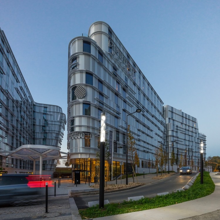 Отель Pullman внешний вид