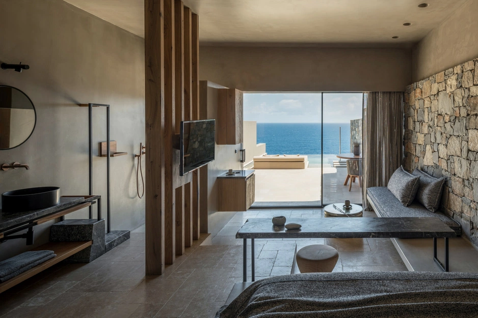 Acro Suites — место, где древние скалы встречаются с морем