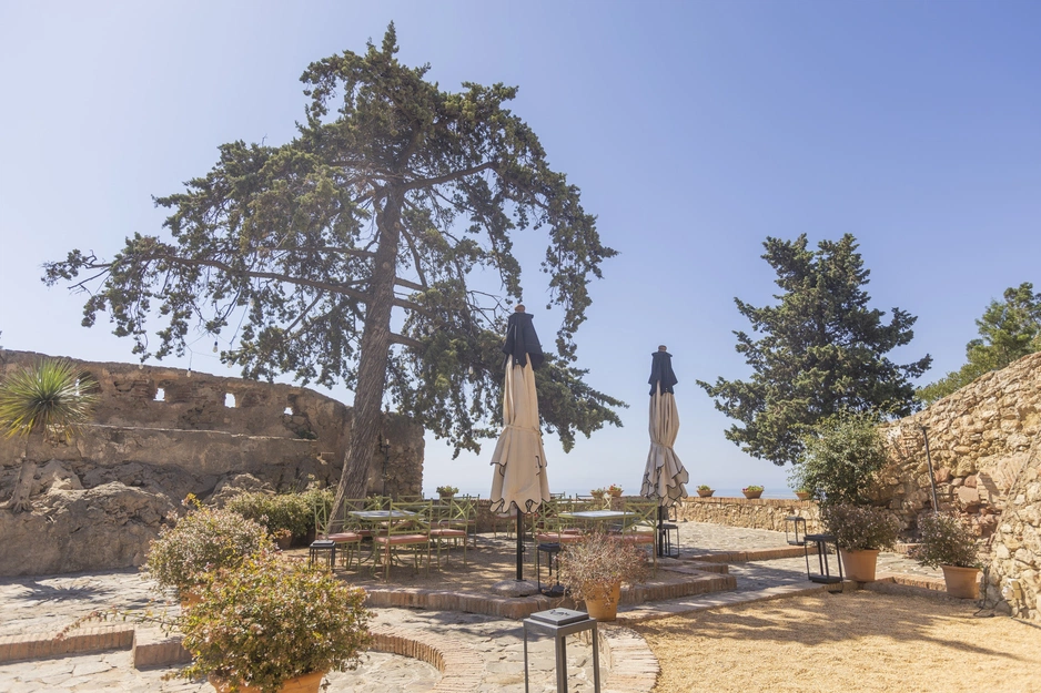 Soho Boutique Castillo de Santa Catalina — мавританский замок-отель в Малаге