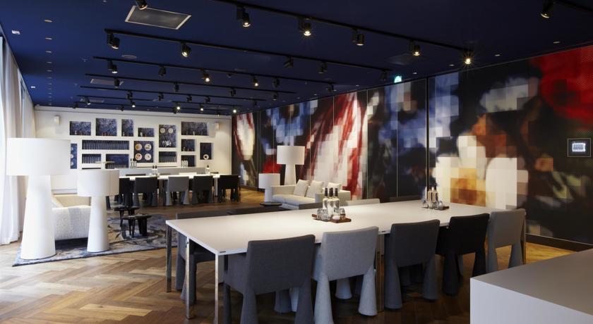 Отель Andaz Amsterdam: искусство жить в гостях у Алисы из Страны Чудес