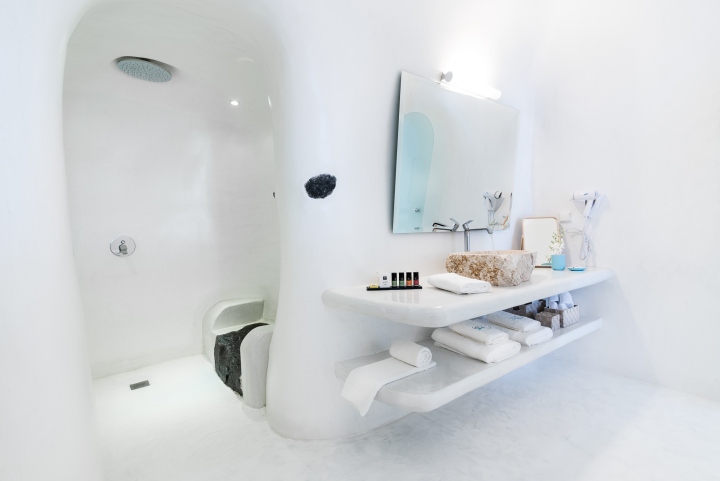 Ванные комнаты бутик-отеля люкс Maregio Suites