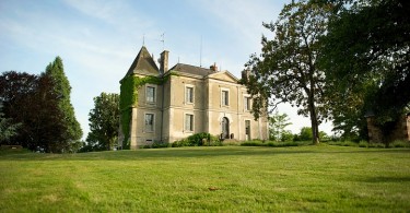 Château du Chiron - уединенный отдых в маленьком замке