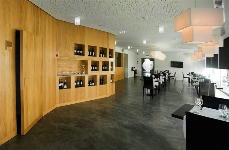 Внутренний двор в Design & Wine Hotel