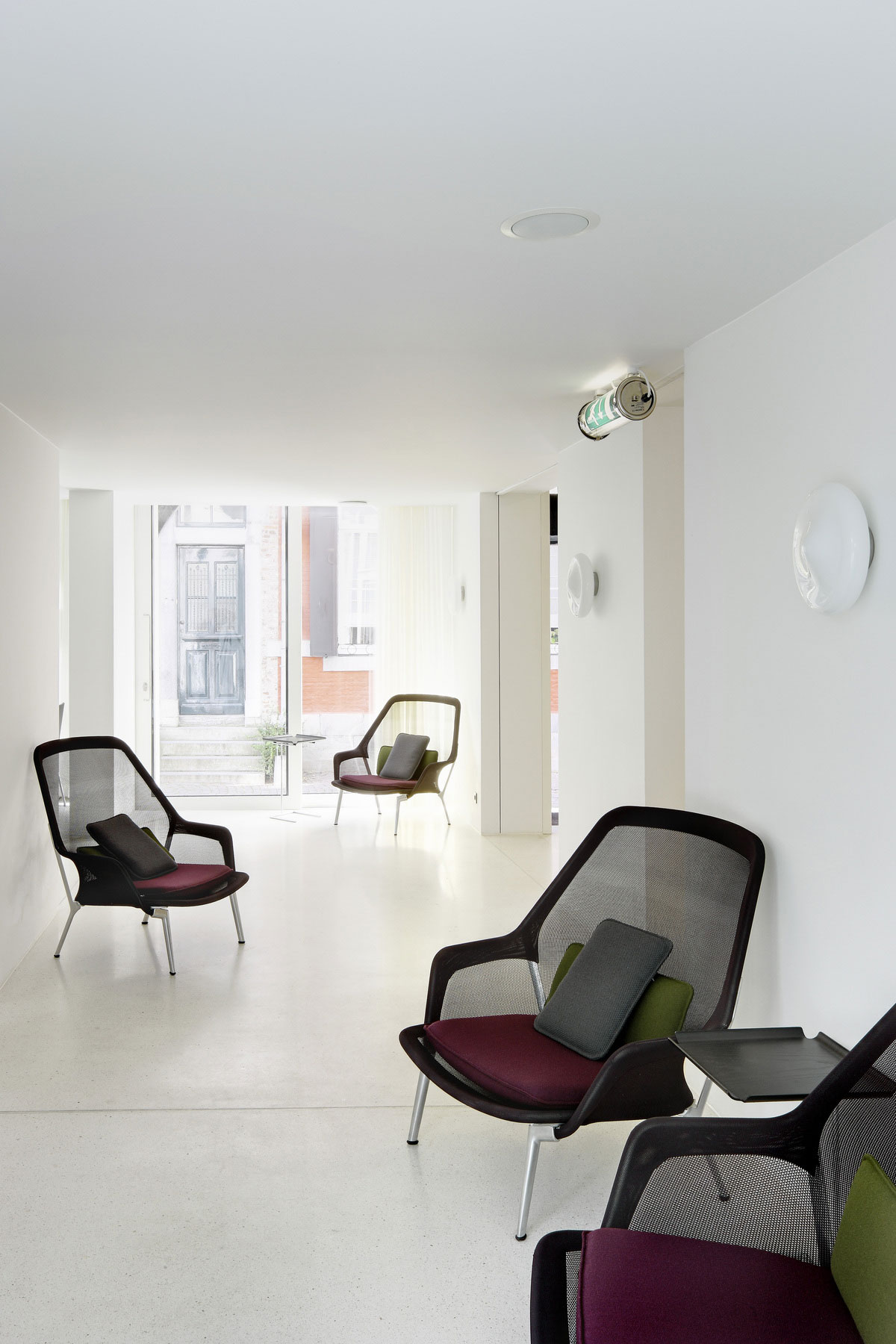 Креативные дизайнерские стулья в интерьере Zenden Design