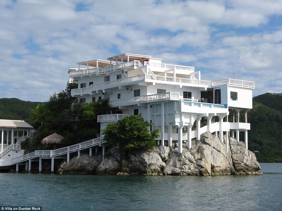 Villa on Dunbar Rock в Гондурасе: дайвинг курорт в идиллической акватории Карибского моря