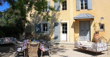 Очаровательная гостиница Ferme du Vigneron среди красивой природы Прованса