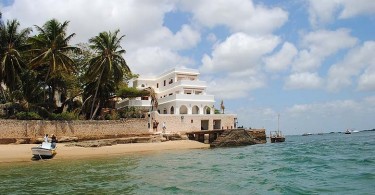Изумительный отель Forodani House прямо на берегу Индийского океана