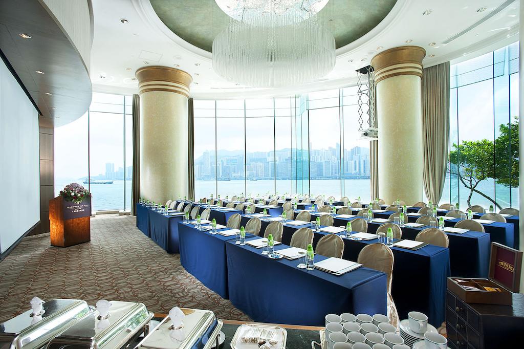 Harbour Gran Kowloon: престижный отель в небоскрёбе с лучшими видами на Гонконг