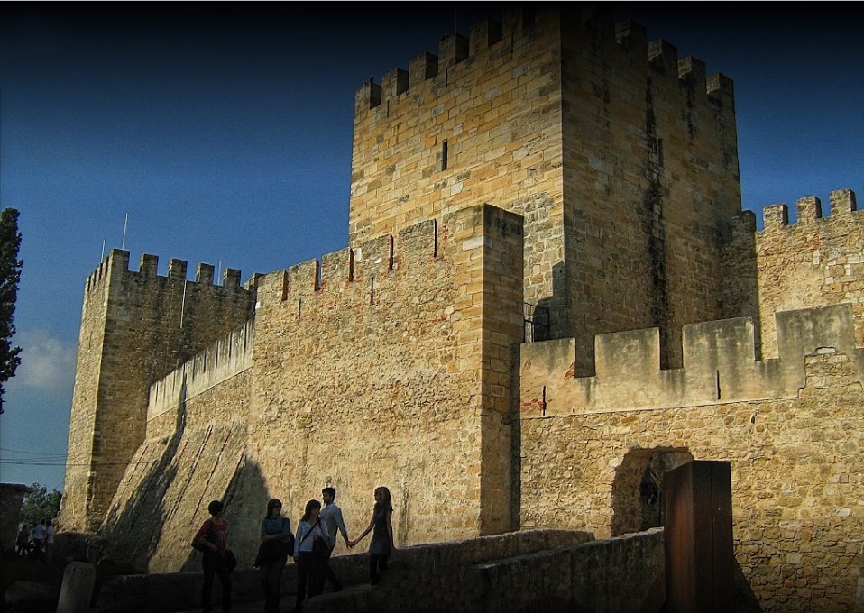 Solar do Castelo: дизайнерский экологический отель в стенах средневекового замка в Лиссабоне