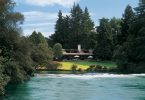 Курорт в Новой Зеландии Huka Lodge: комфортные номера на берегу реки Вайкато