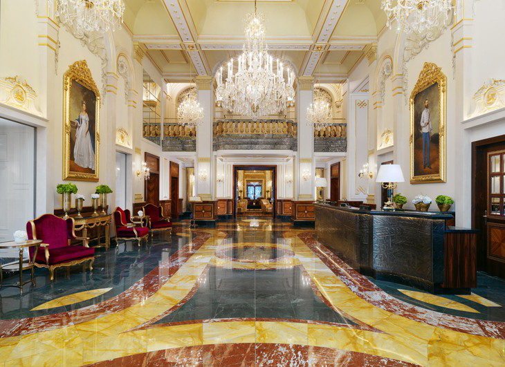 Ресепшн Hotel Imperial Vienna