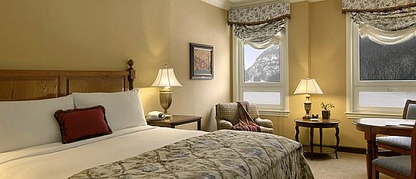Отель «Fairmont Chateau Lake Louise»