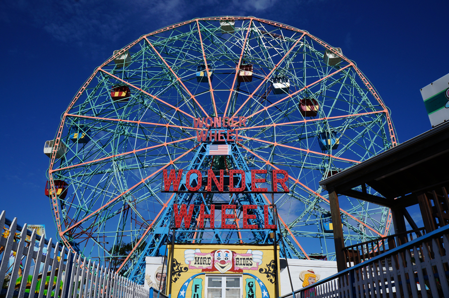 Колесо обозрения Wonder Wheel