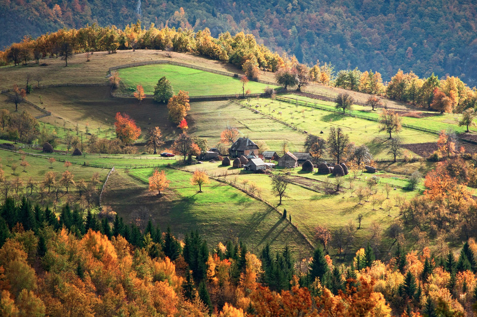 Красивые маленькие деревни - домашнее хозяйство, Сербия