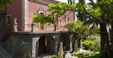 Отель на Сицилии Monaci delle Terre Nere