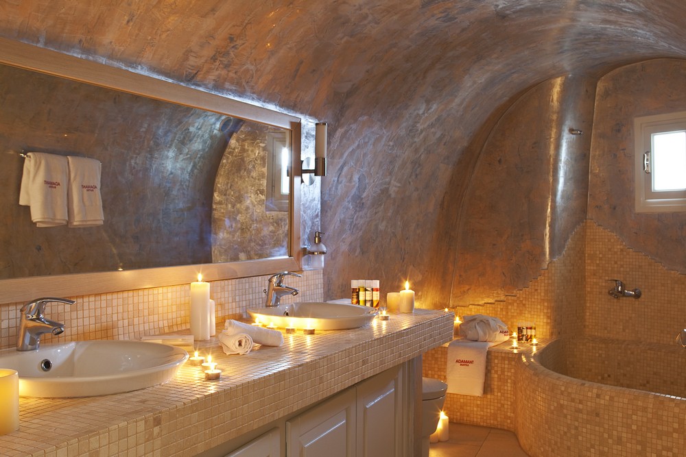 Очаровательная ванная комната в Aqua Vista Hotels