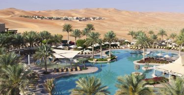 Qasr al Sarab Desert Resort: роскошный курорт в оазисе Лива в Абу-Даби