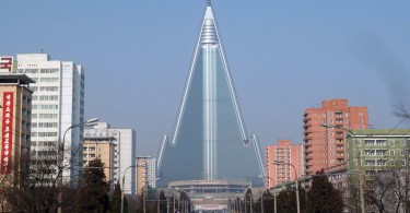 Ryugyong Hotel - отель в виде гигантской пирамиды
