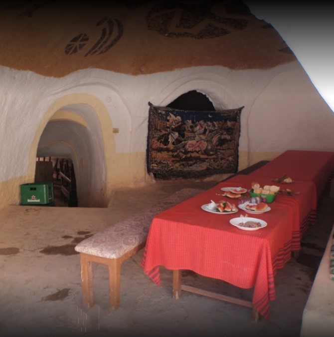 Отель в пещерах Sidi Driss: опыт отдыха под землёй в пустынной местности Туниса