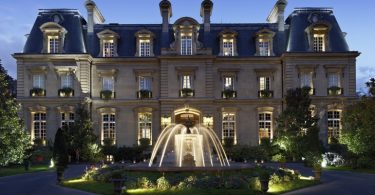 Отель Saint James Paris: элегантный стиль и домашний уют за помпезным фасадом
