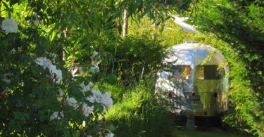 Airstream Retro Trailer Park: тематический лагерь отдыха в винтажных автоприцепах